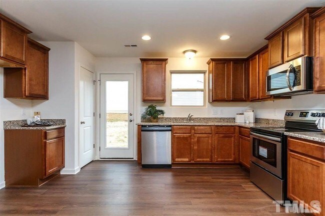 Building Photo - 29 Belhaven Dr