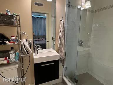 Building Photo - 4 br, 3 bath House - 6 Cufflin St Apt 1E