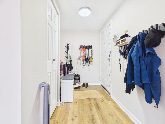 Foto del edificio - 1501 Bronwyn Rd