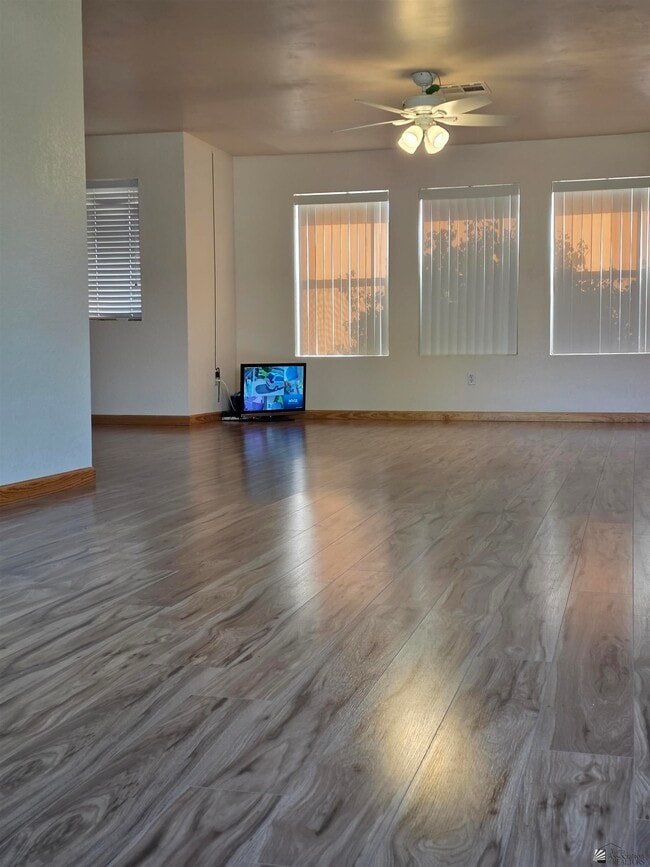 Foto del edificio - 3134 W 30th St