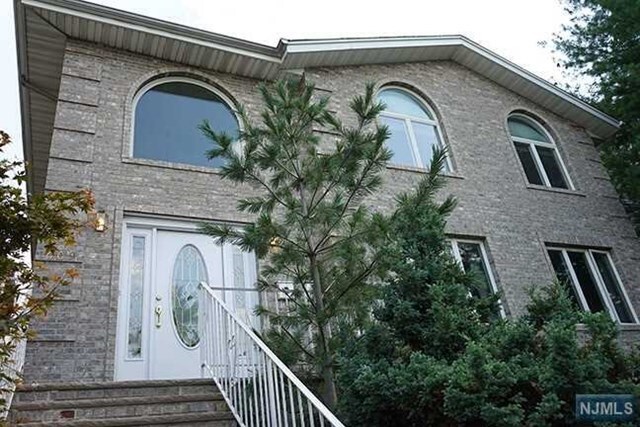 Foto principal - 609 Edgewater Ave