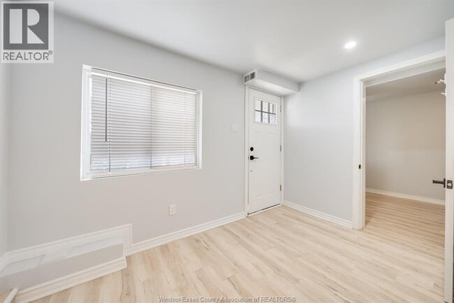 Building Photo - 1321 HENRY Frd