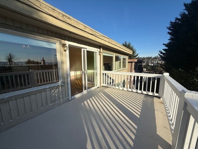 Building Photo - GOEL GUPTA