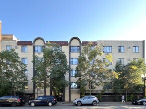 Building Photo - 1515 W Morse Ave