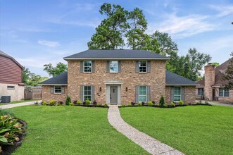 Building Photo - 10722 Glenway Dr