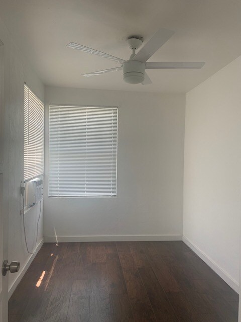 living room - 373 S Palm Canyon Dr