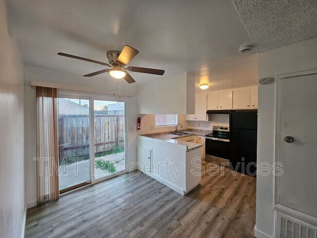 Foto del edificio - 8611 Acapulco Way