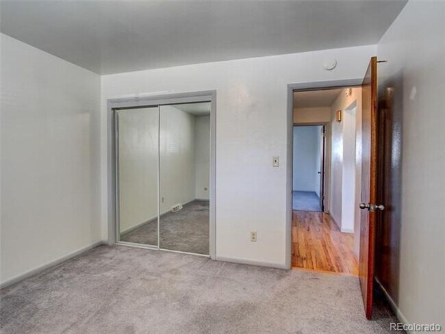 Building Photo - Updated 3br 2ba home close to parks, RTA, ...