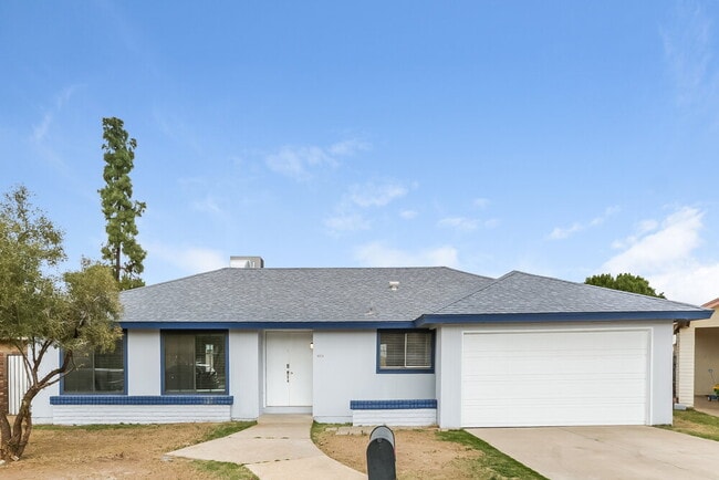 Building Photo - 4014 E Apollo Rd