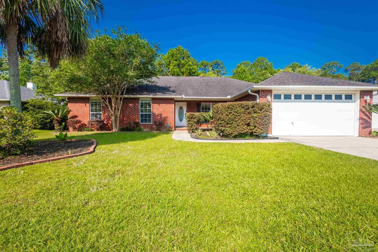 Foto principal - 1915 Crown Pointe Blvd