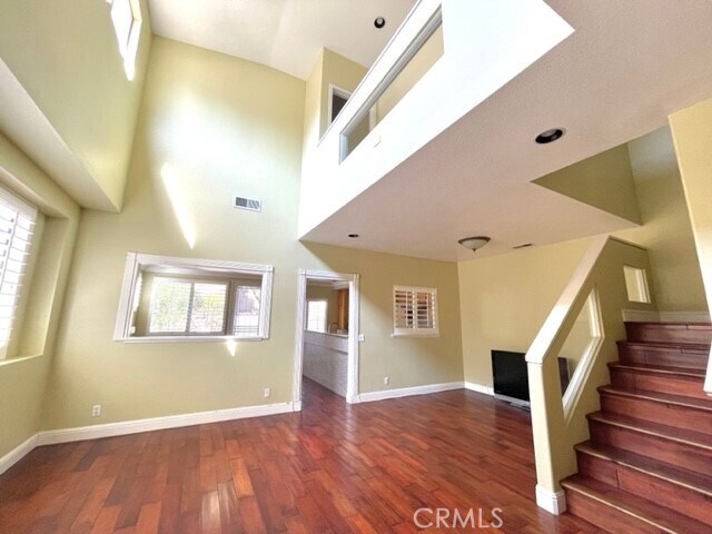 Building Photo - 2036 Villa Del Lago Dr