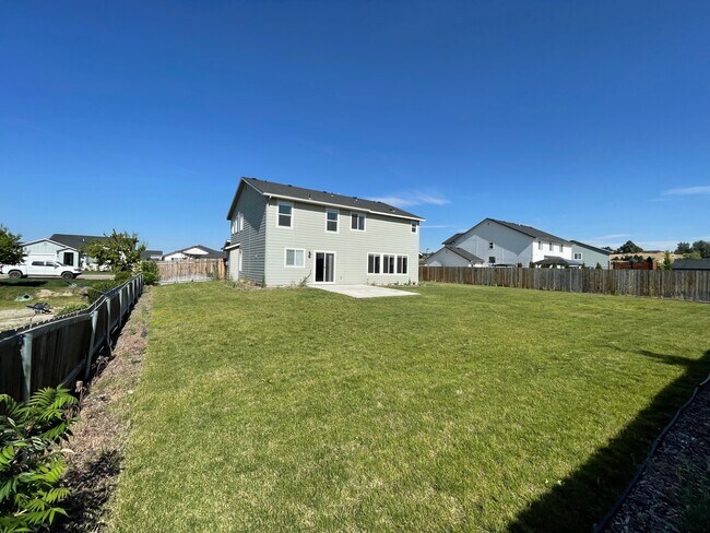 Building Photo - 1036 Magic Mill Ave