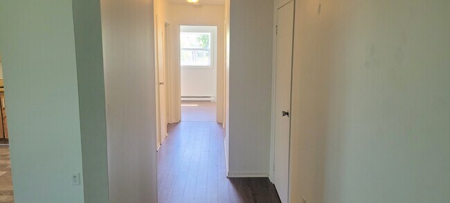 Photo du bâtiment - Lovely Unit for Renting