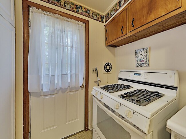 Building Photo - 311 Noel Dr Monroeville PA 15146