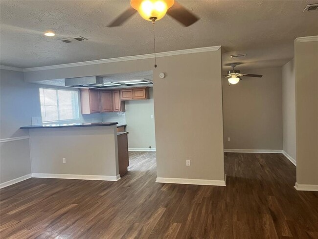 Building Photo - 9515 Sutter Park Ln