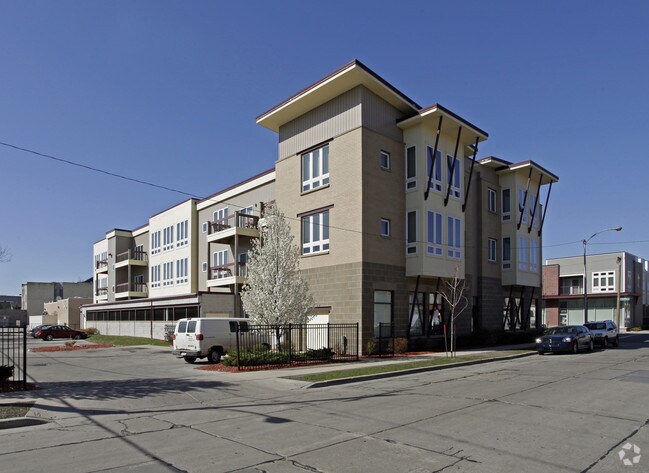 Building Photo - King Drive Commons
