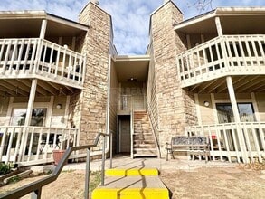 Building Photo - 8225 S Fairmount Dr