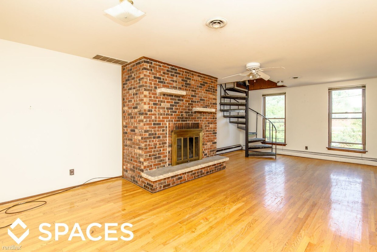 5 br, 2 bath - 2268 N Lincoln Ave UNT3 - 5 br, 2 bath  - 2268 N Lincoln Ave UNT3