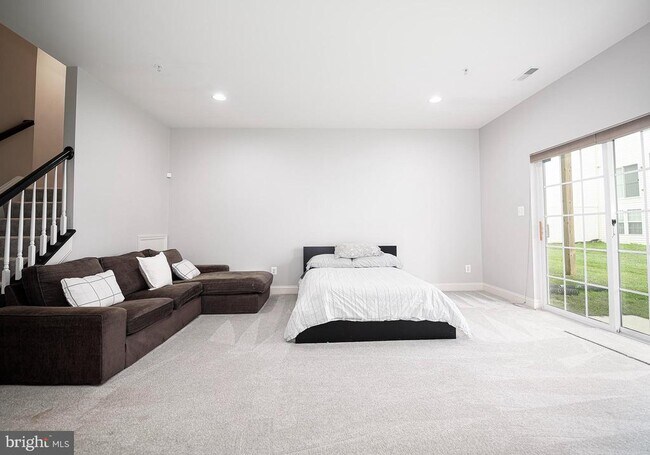 Foto del edificio - 735 Perthshire Pl