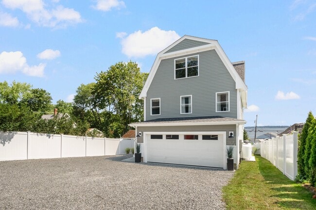 Building Photo - 132 Narrows Rd