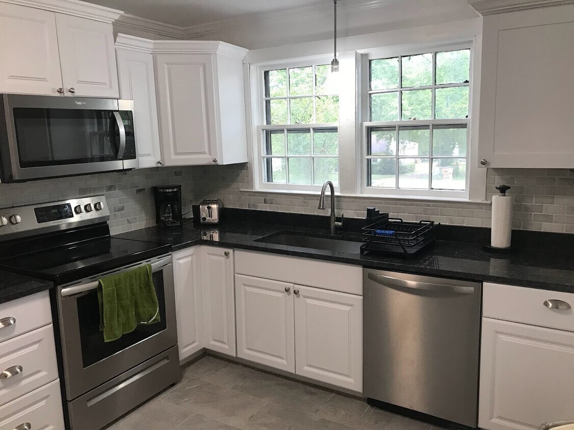 Foto principal - 4012 Meadow Rd