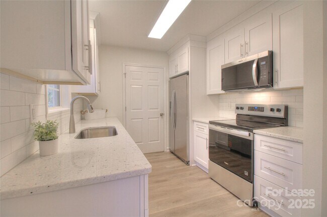 Building Photo - 205 N Church St