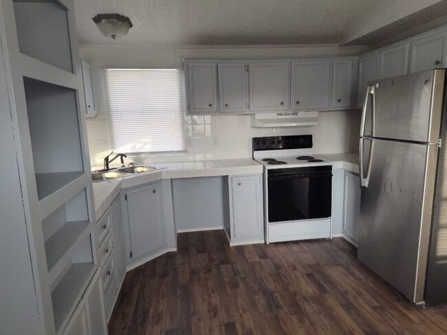 Foto del edificio - 702 W Nelson St