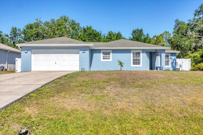 Building Photo - 2821 Embassy Rd