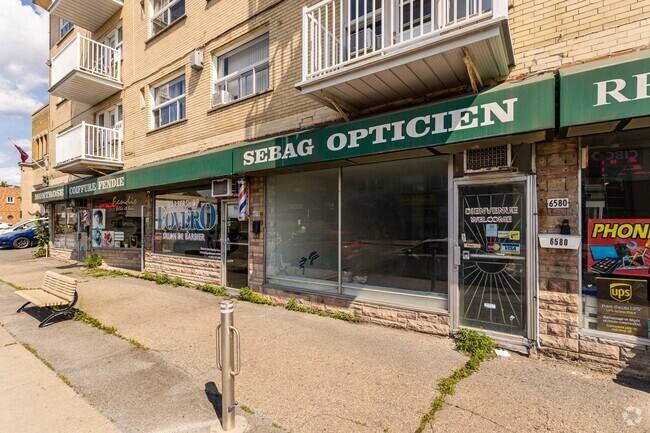 Building Photo - 6550-6592 Av Somerled