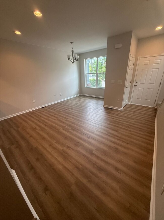 Building Photo - 4924 S Algonquian Way