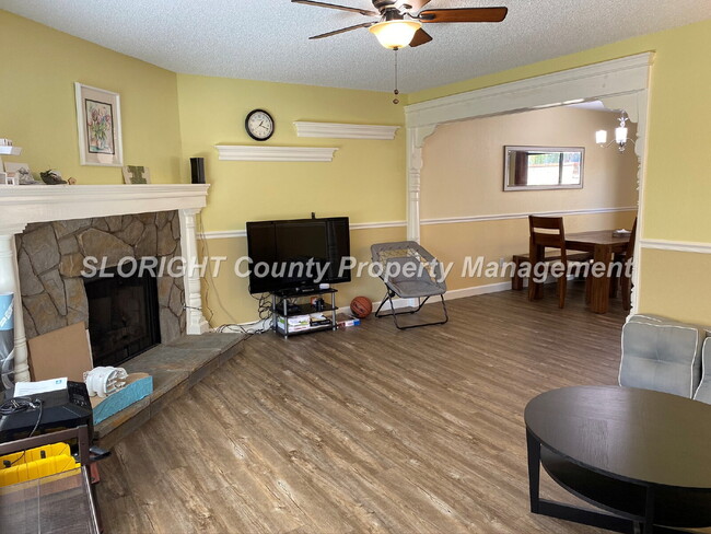 Building Photo - AVAILABLE AUGUST- Terrific 2 Bedroom SLO Condo