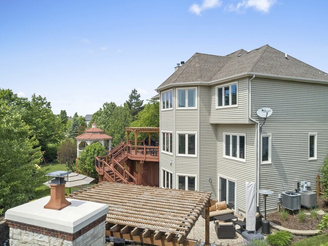 Foto del edificio - 752 Waterside Dr