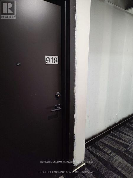 Building Photo - 38 Simcoe Promenade