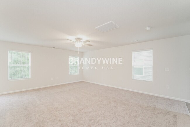 Foto del edificio - 8425 Deerwood Rd