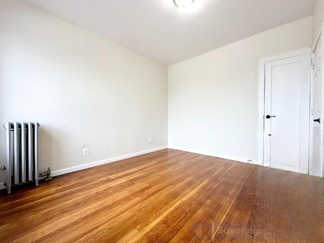 Foto del edificio - 1544 Gillespie Ave