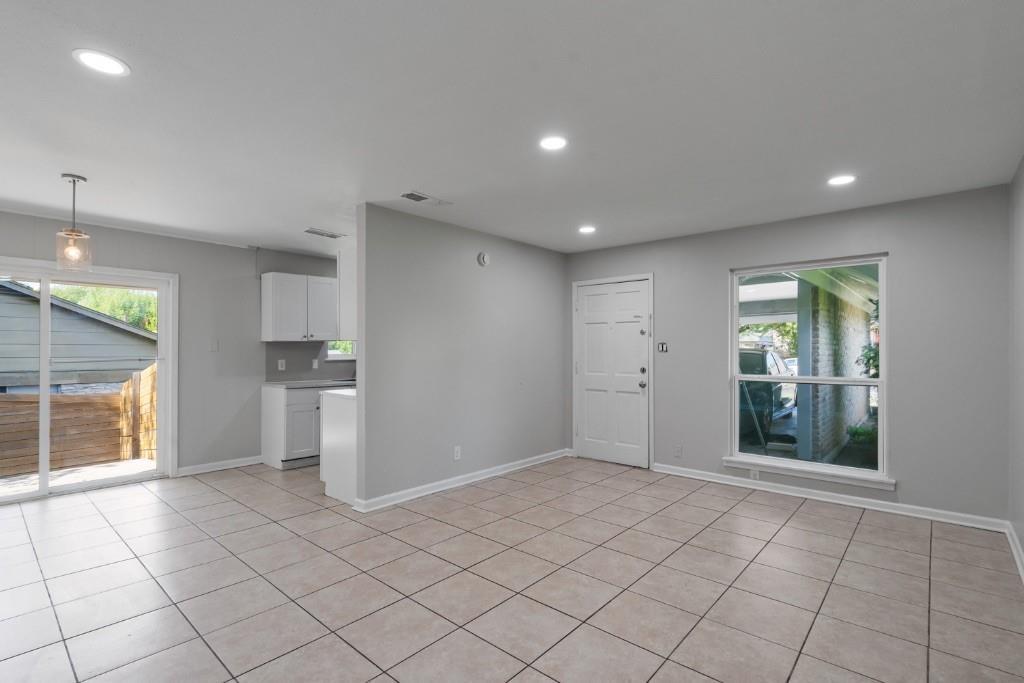 Primary Photo - 1407 Avebury Cir
