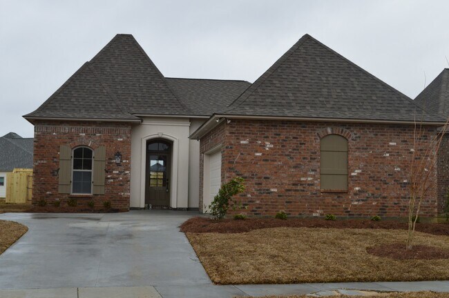 Foto del edificio - 4 bedroom home in Prairieville