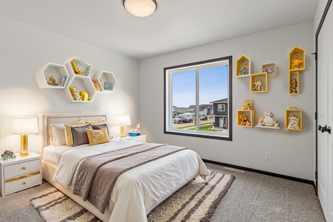 Foto del edificio - 4-bedroom, 3-bathroom Horace Single-Family Home w/ 3 Stall Garage