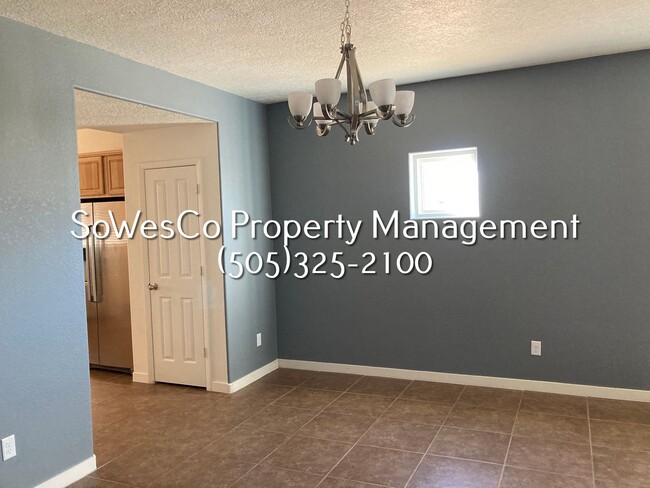 Building Photo - Beautiful Newer 3 Bedroom Home w/ Garage