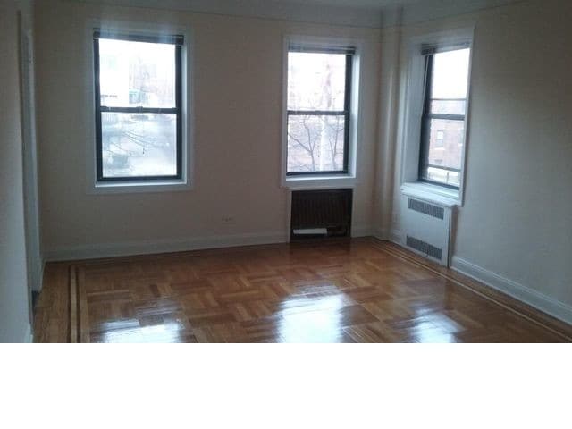 Building Photo - 17290 Highland Ave