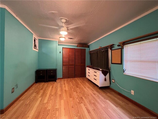 Building Photo - 632 W Weatherbee Rd