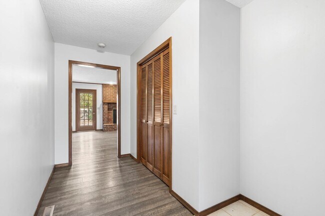 Building Photo - All-Brick Beauty on a Quiet Cul-de-Sac Nea...