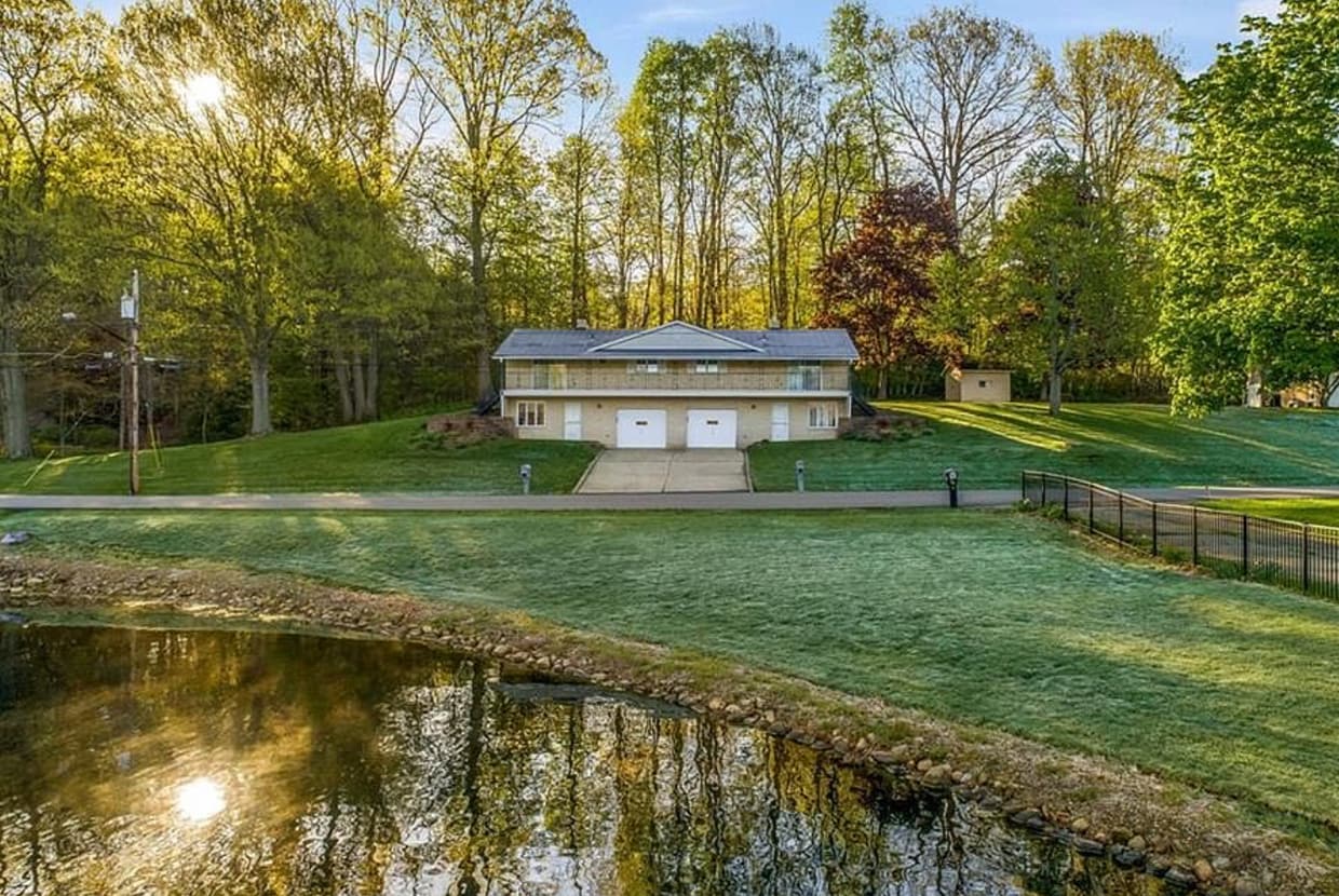 12714 Islandview Ave NW, Uniontown, OH 44685 House for Rent in