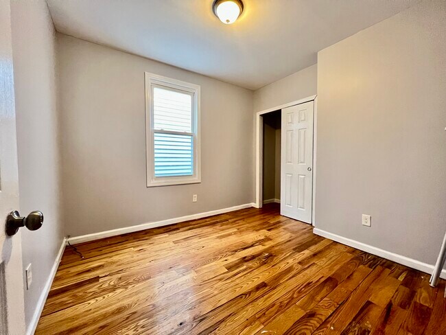 Building Photo - 166 Wilkinson Ave
