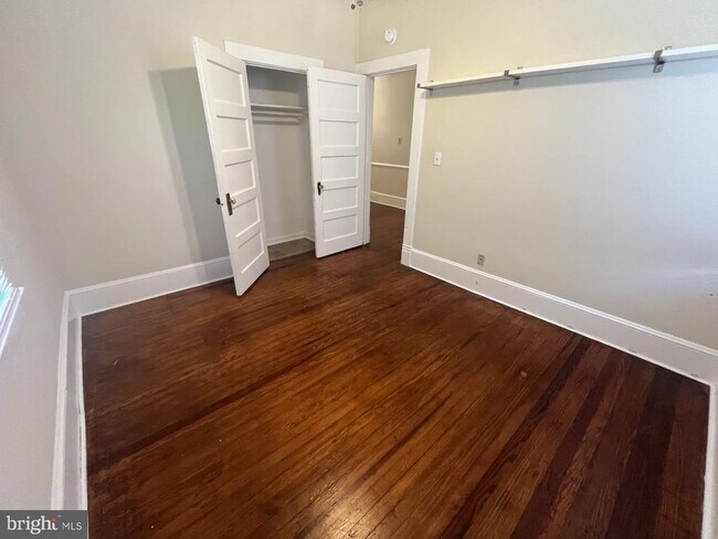 Foto del edificio - 1327 Hanover St