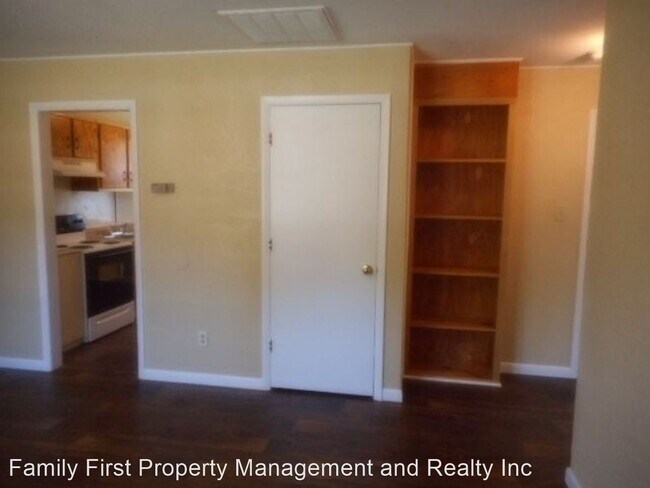 Building Photo - 2 br, 1 bath House - 512 Williams Street