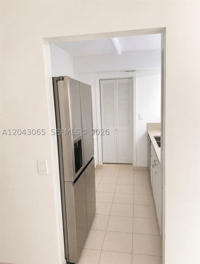 Building Photo - 8475 SW 156th Ct