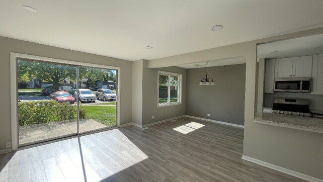 Foto del edificio - 3018 Roberts Dr