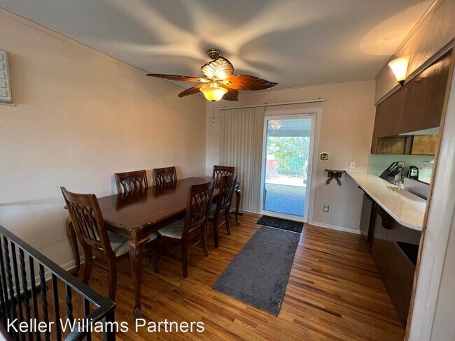 Building Photo - 3 br, 2 bath House - 1365 Prado Dr