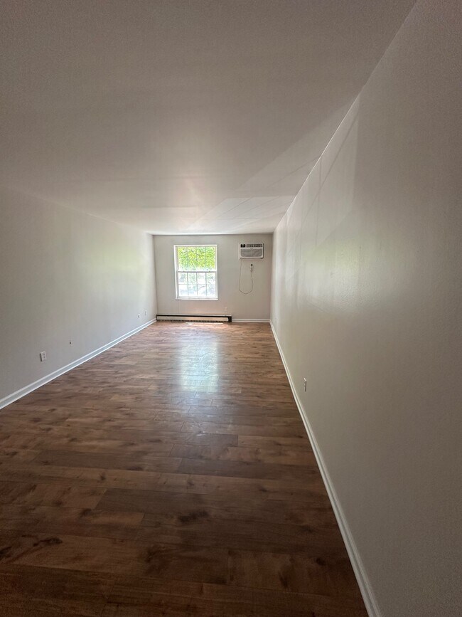 Building Photo - 4696 Tarryton Ct S